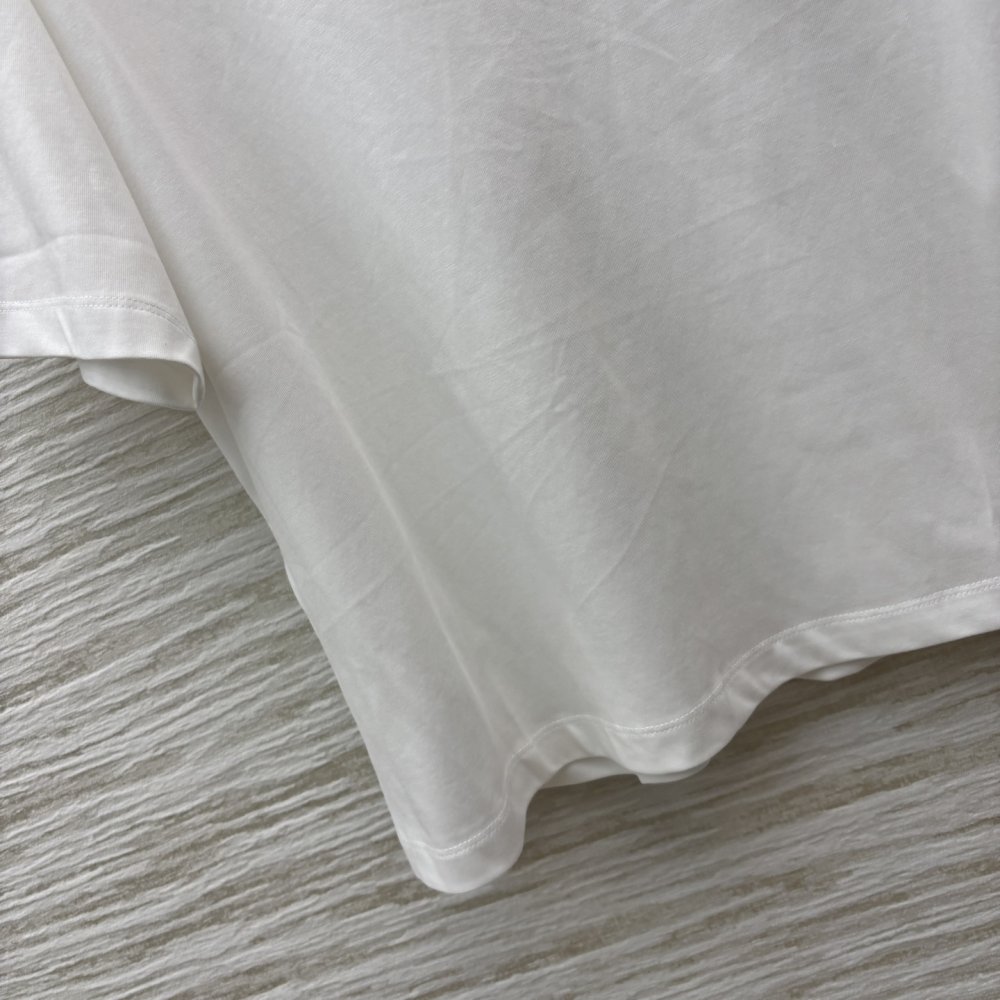 Футболка жіноча фото 6