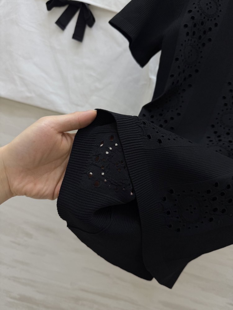 Футболка жіноча фото 6