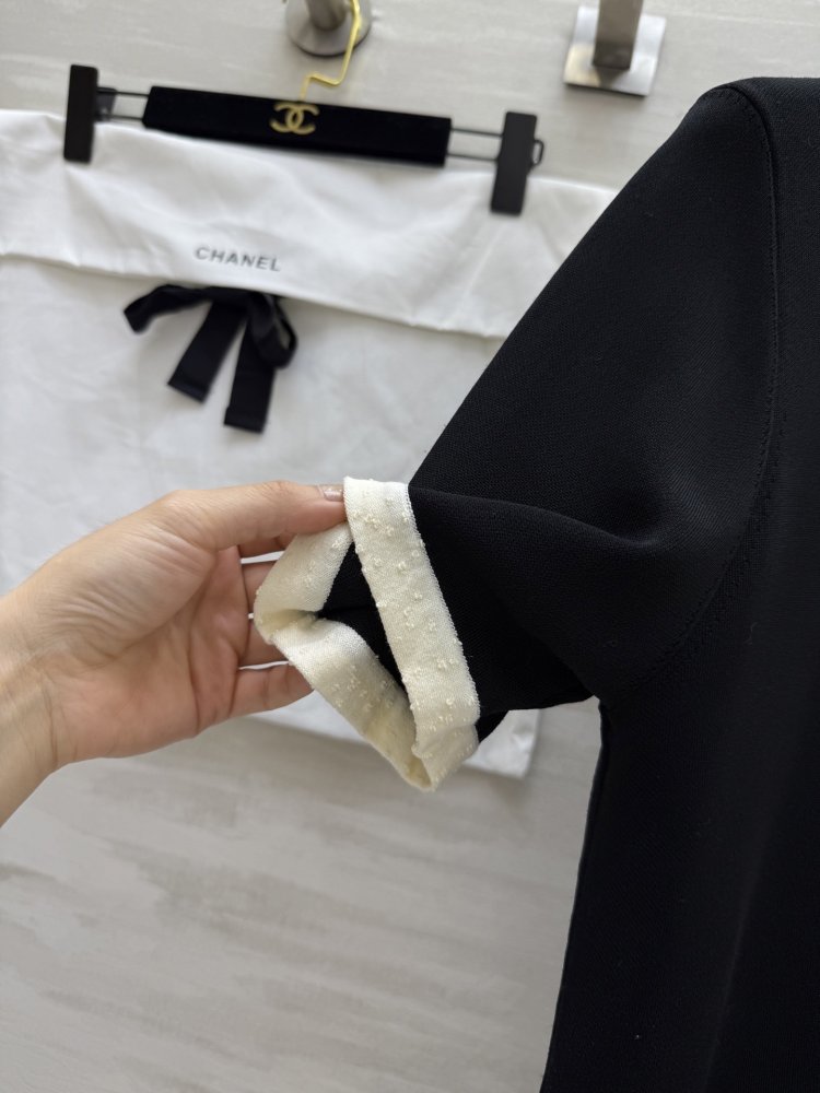 Футболка жіноча фото 6