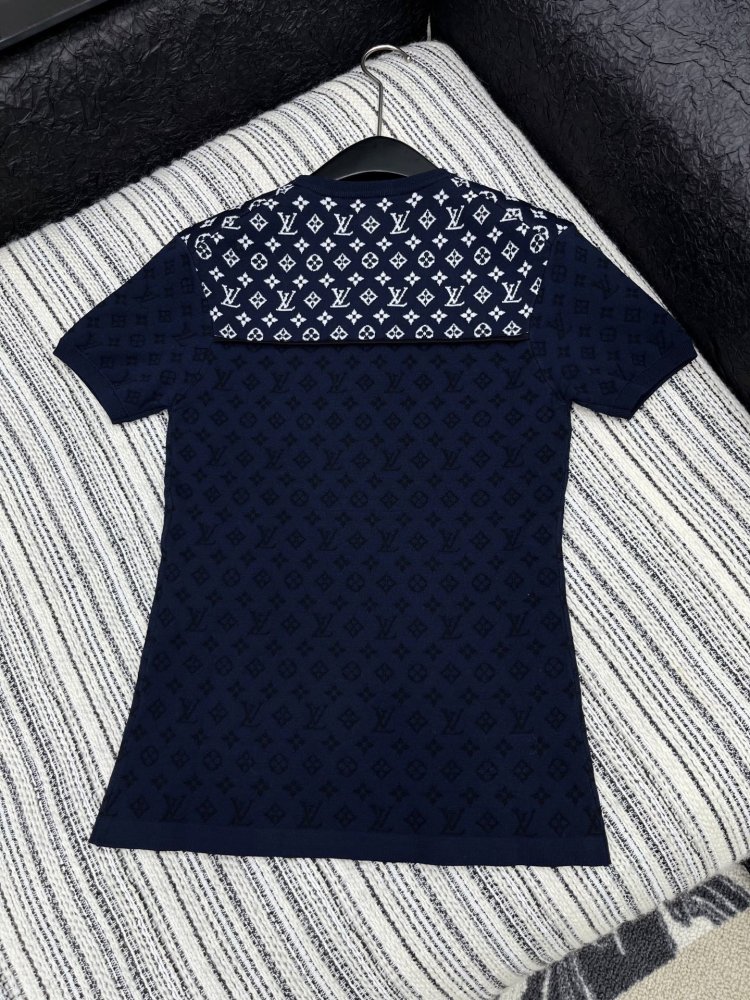 Футболка жіноча фото 6