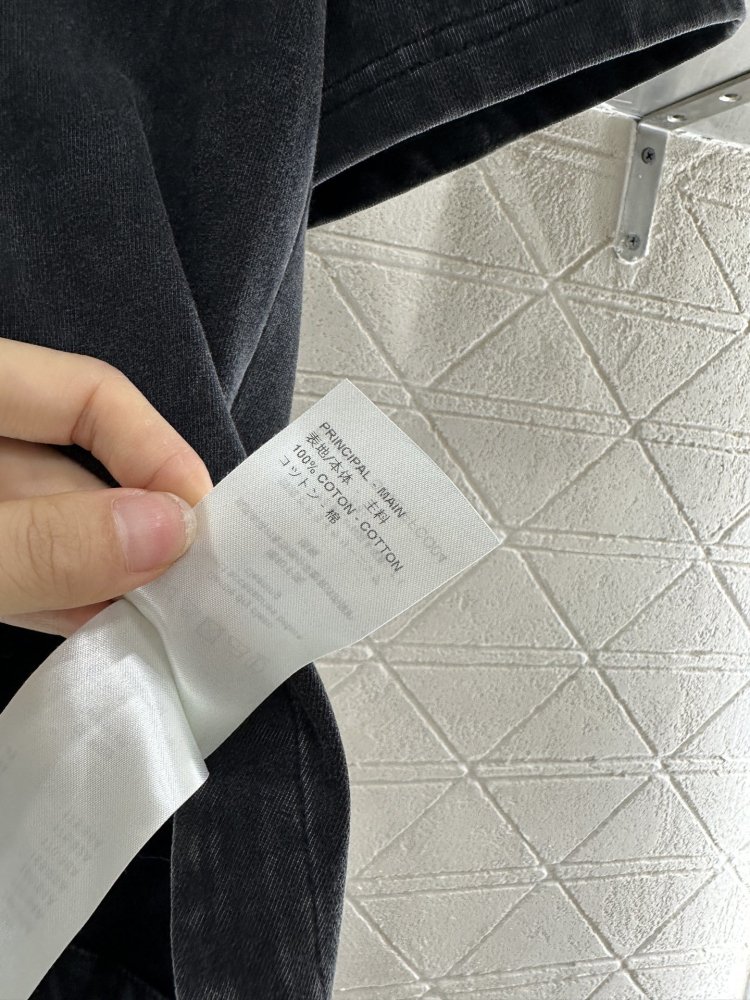 Футболка жіноча фото 6