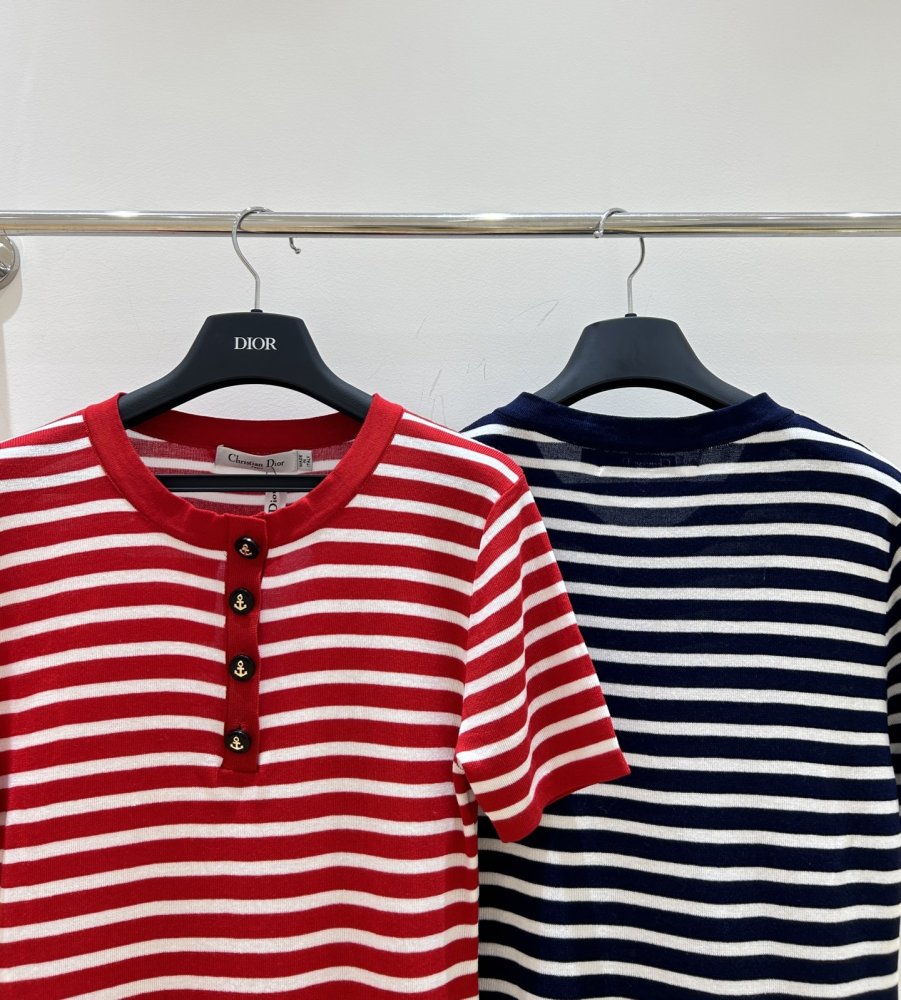 Футболка жіноча фото 6