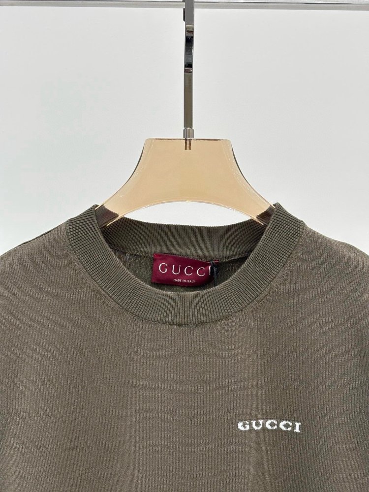 T-shirt women's фото 6