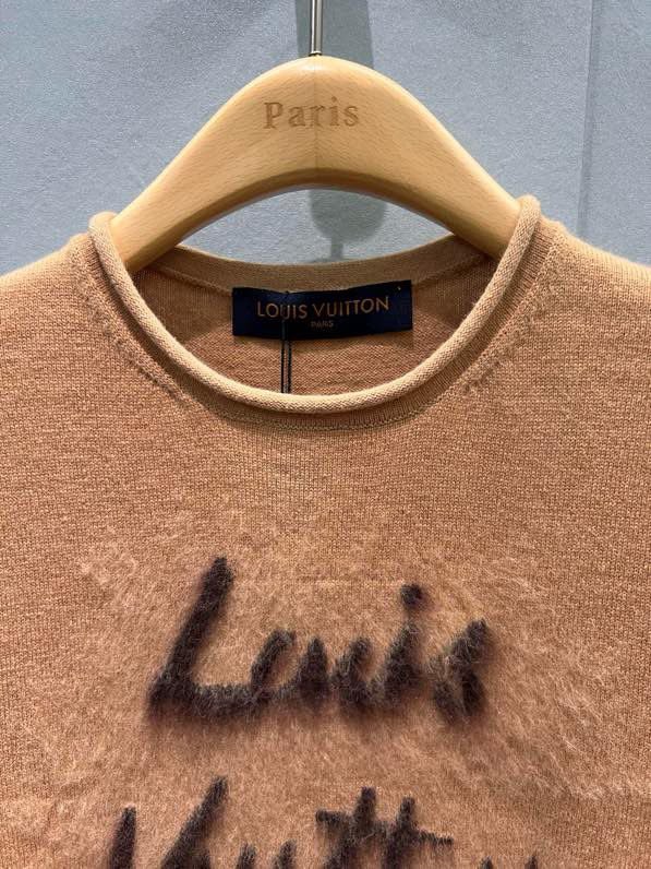 Футболка жіноча фото 6