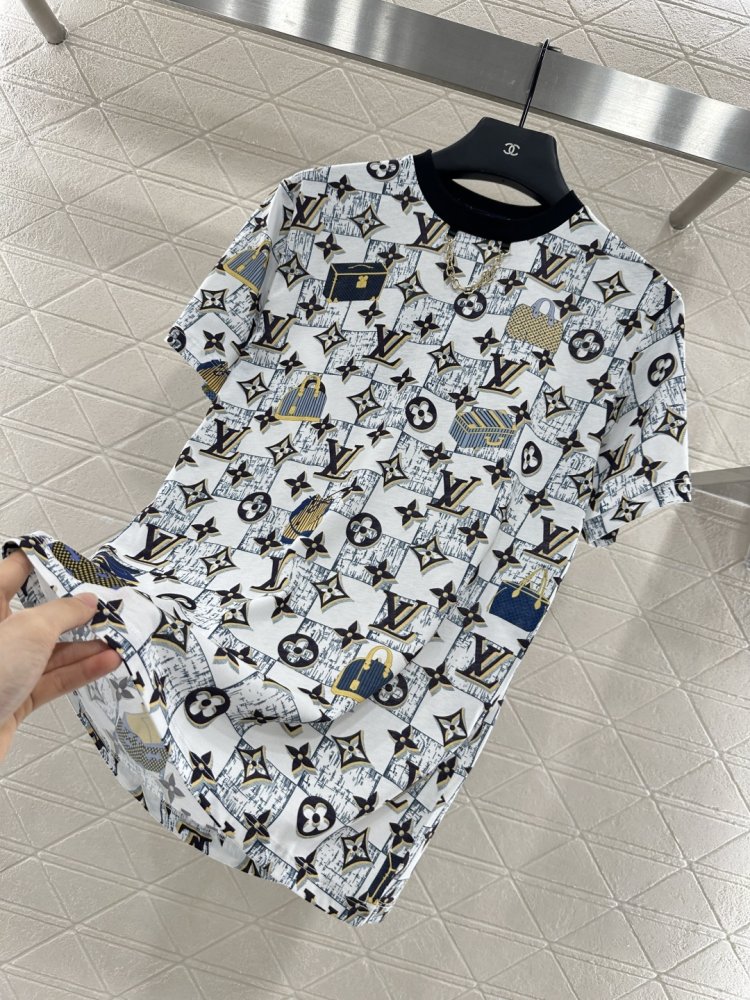 Футболка жіноча фото 6