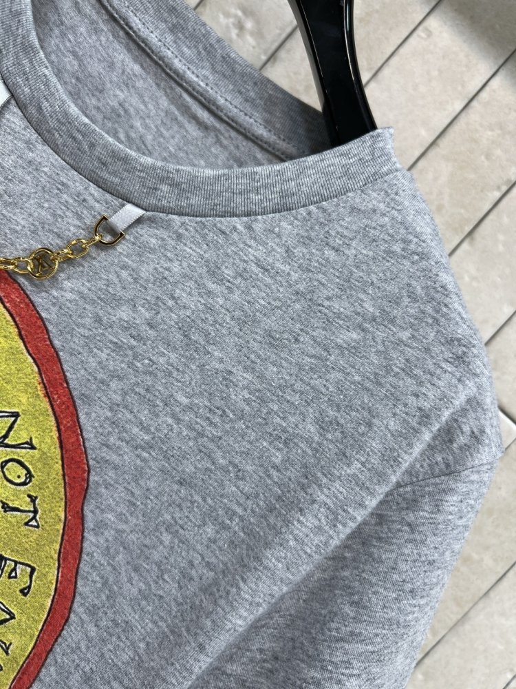 Футболка жіноча фото 6