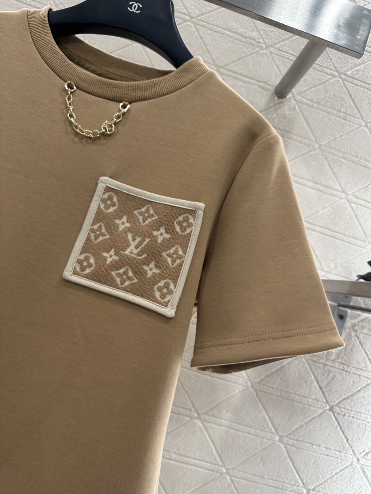 T-shirt women's фото 6