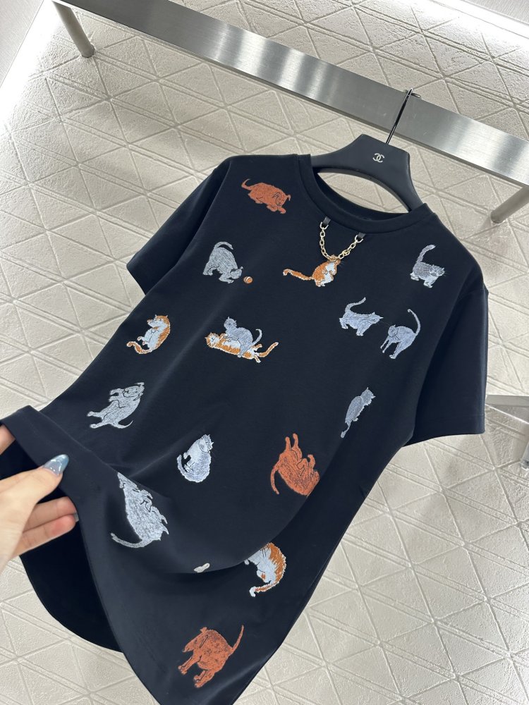 T-shirt women's фото 6