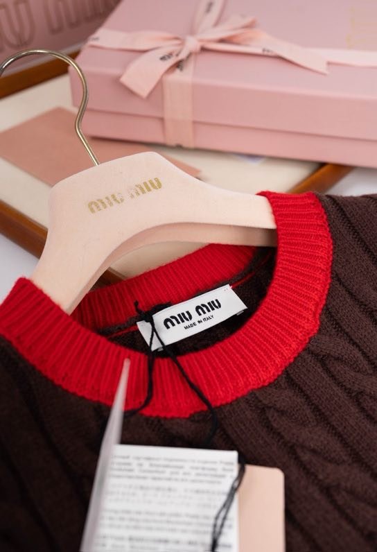 T-shirt women's фото 6