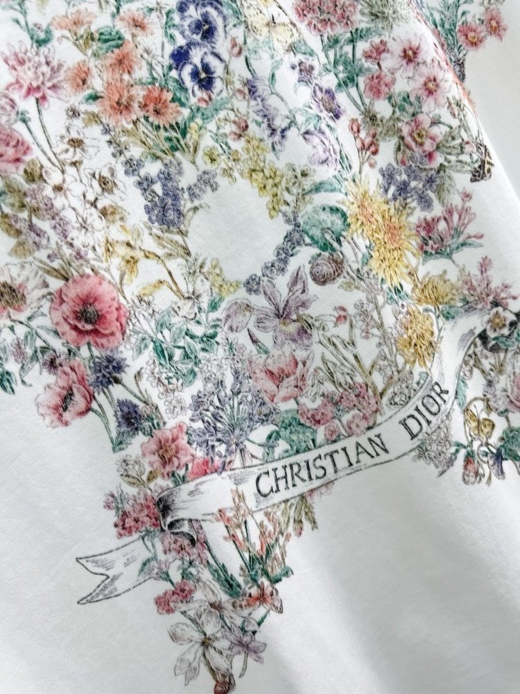 T-shirt women's фото 6