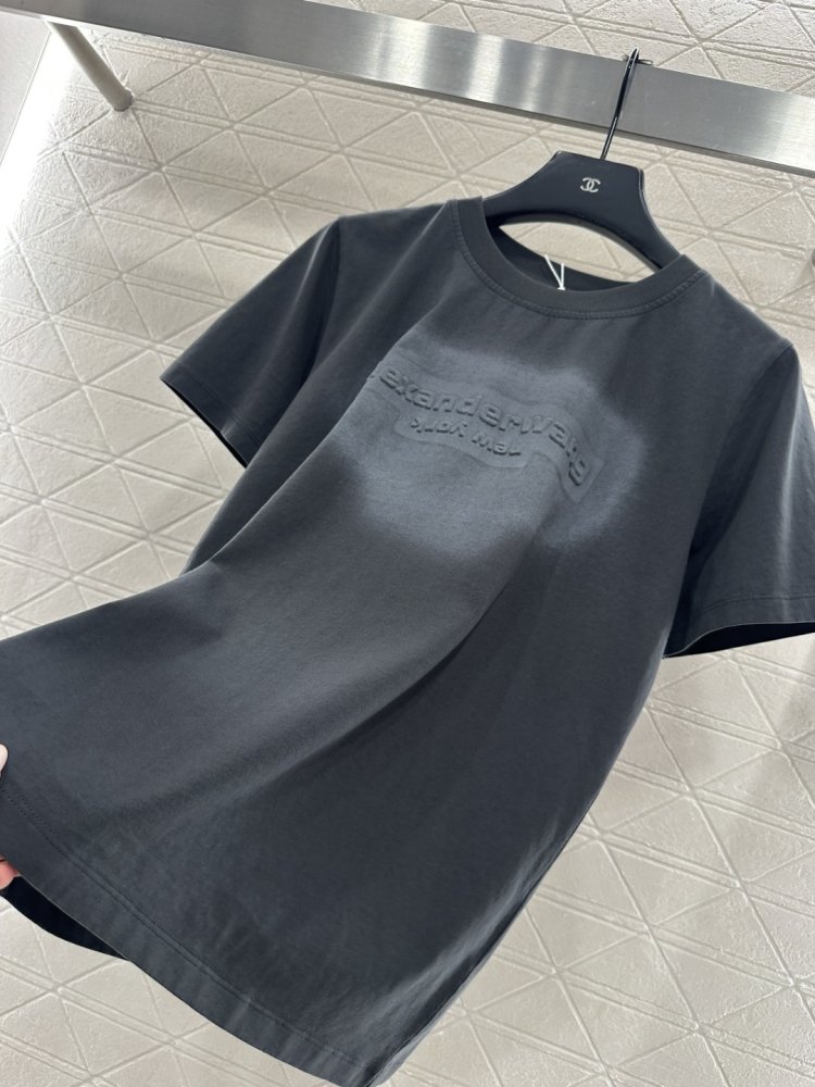 Футболка жіноча фото 6