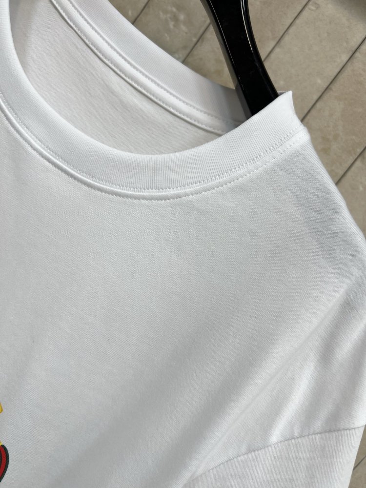 T-shirt women's фото 6