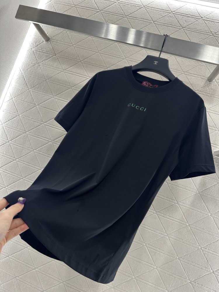 Футболка жіноча фото 6