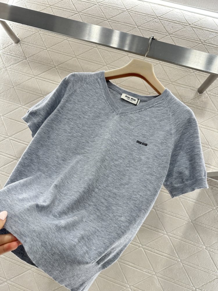 T-shirt women's фото 6