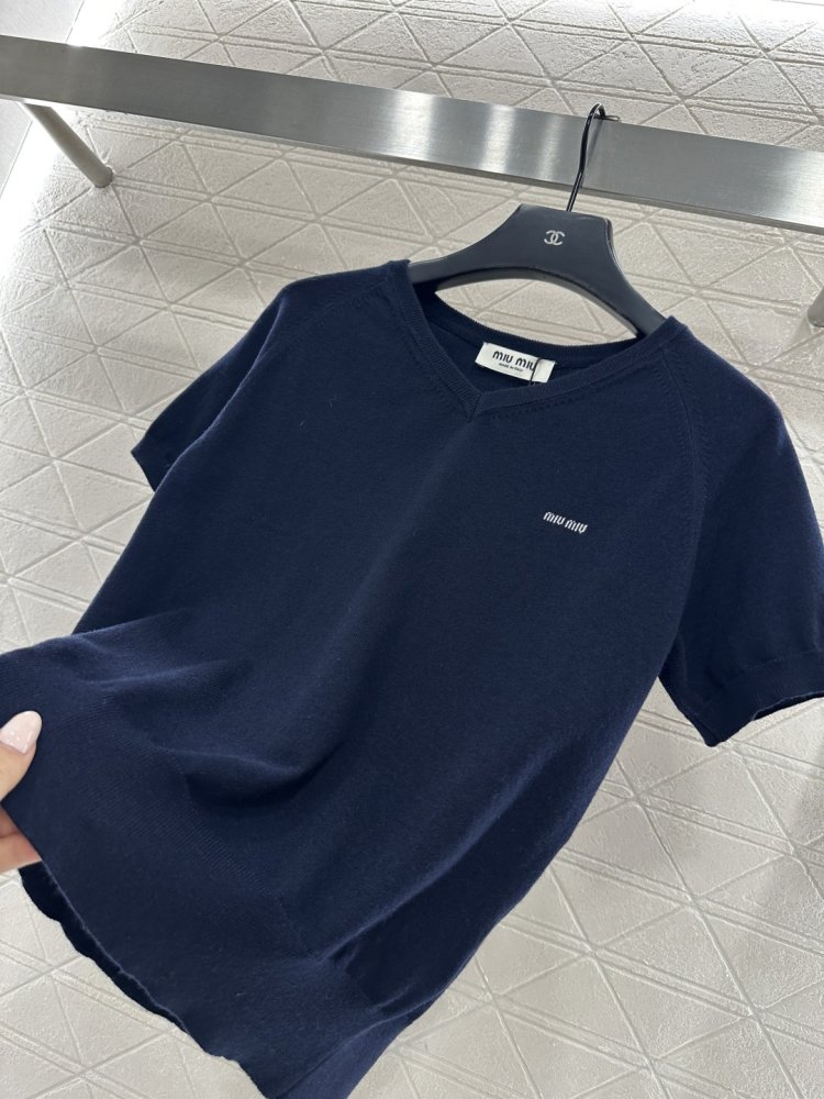 T-shirt women's фото 6