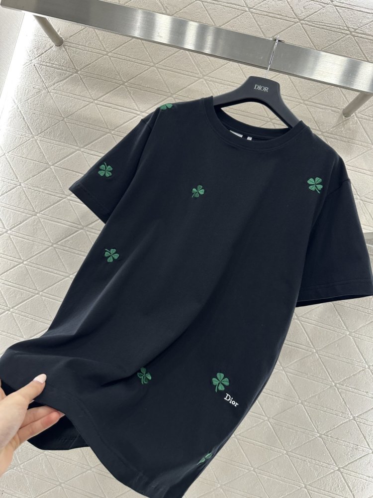 T-shirt women's фото 6