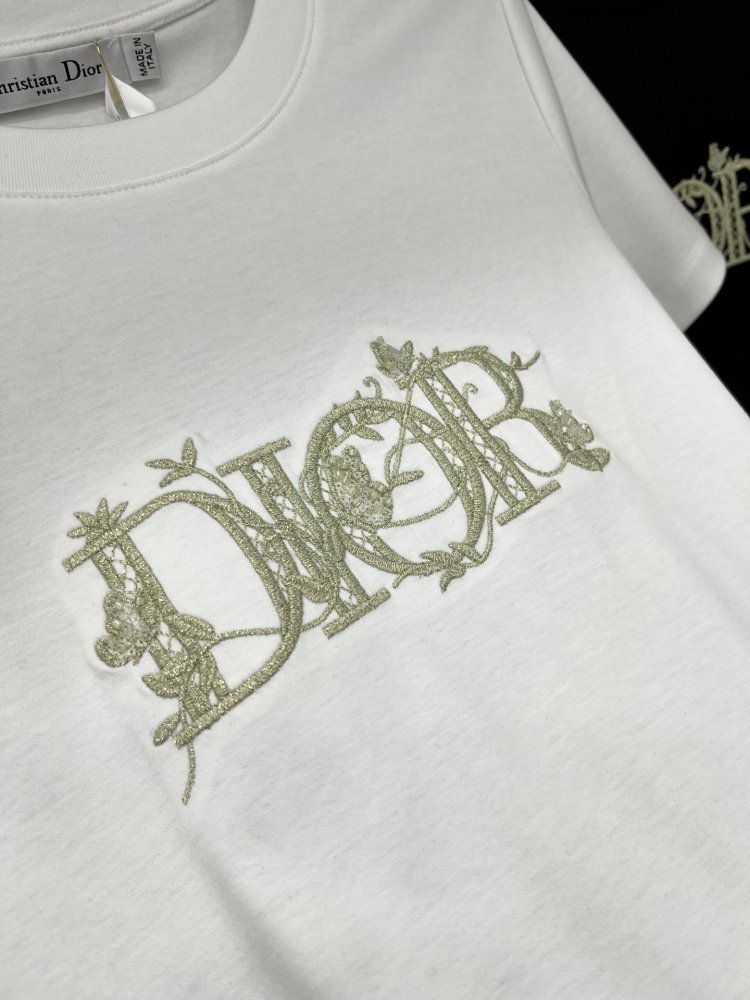 Футболка жіноча фото 6