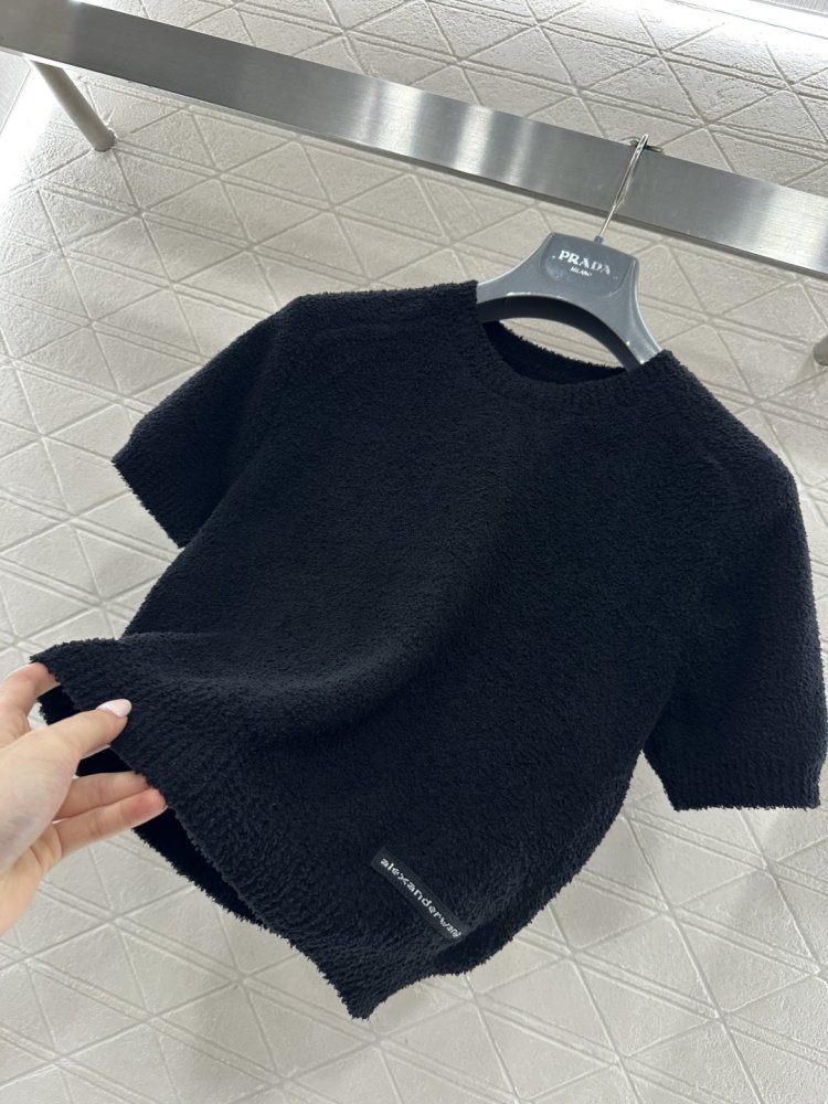 Футболка жіноча фото 6