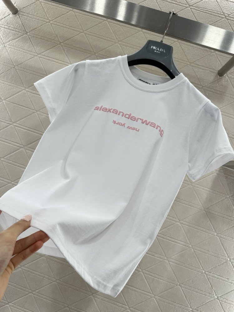 Футболка жіноча фото 6