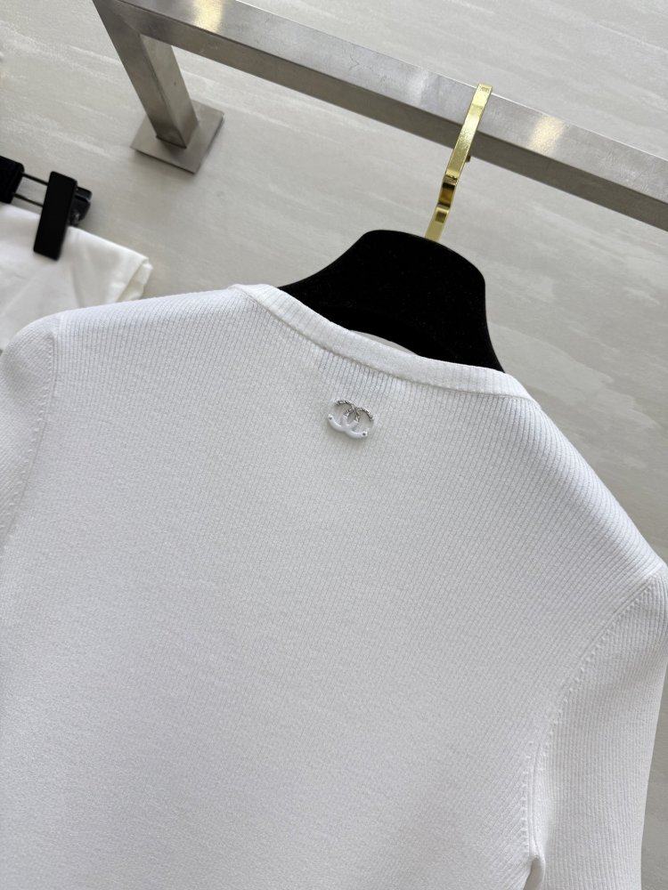 Футболка жіноча фото 7