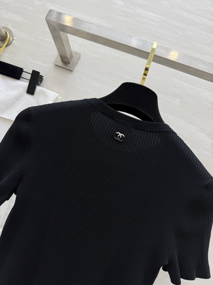 Футболка жіноча фото 7