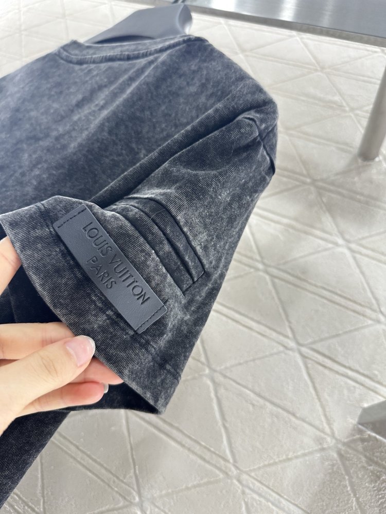 Футболка жіноча фото 7