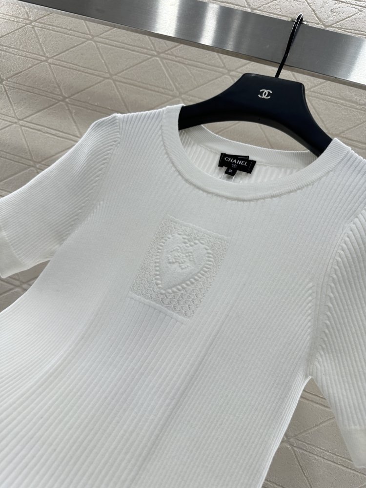 Футболка жіноча фото 7