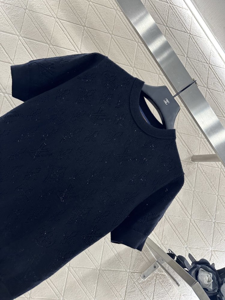 Футболка жіноча фото 7