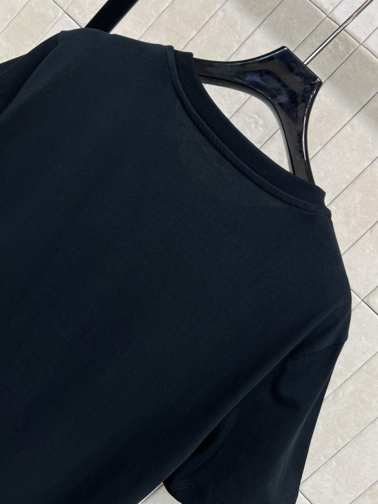 T-shirt women's фото 7