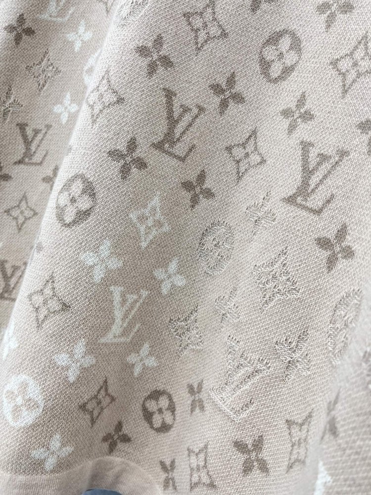 Футболка жіноча фото 7