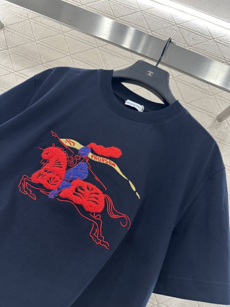 T-shirt women's фото 7