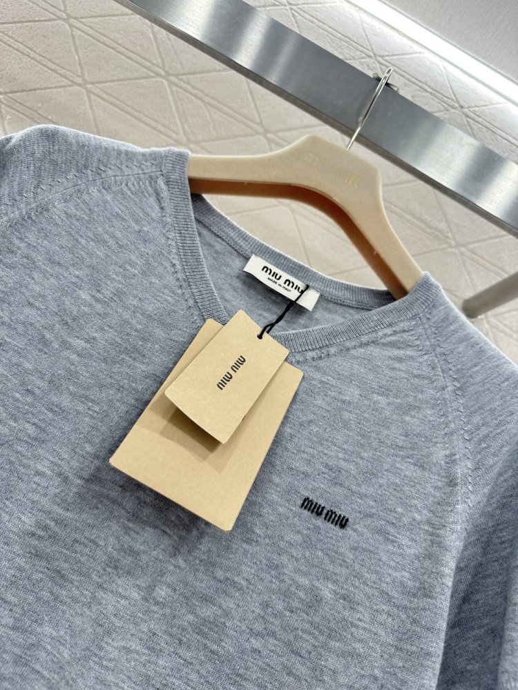 T-shirt women's фото 7