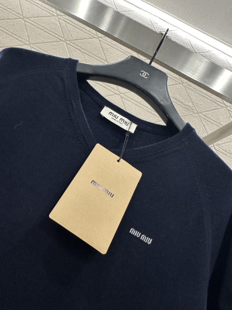 T-shirt women's фото 7