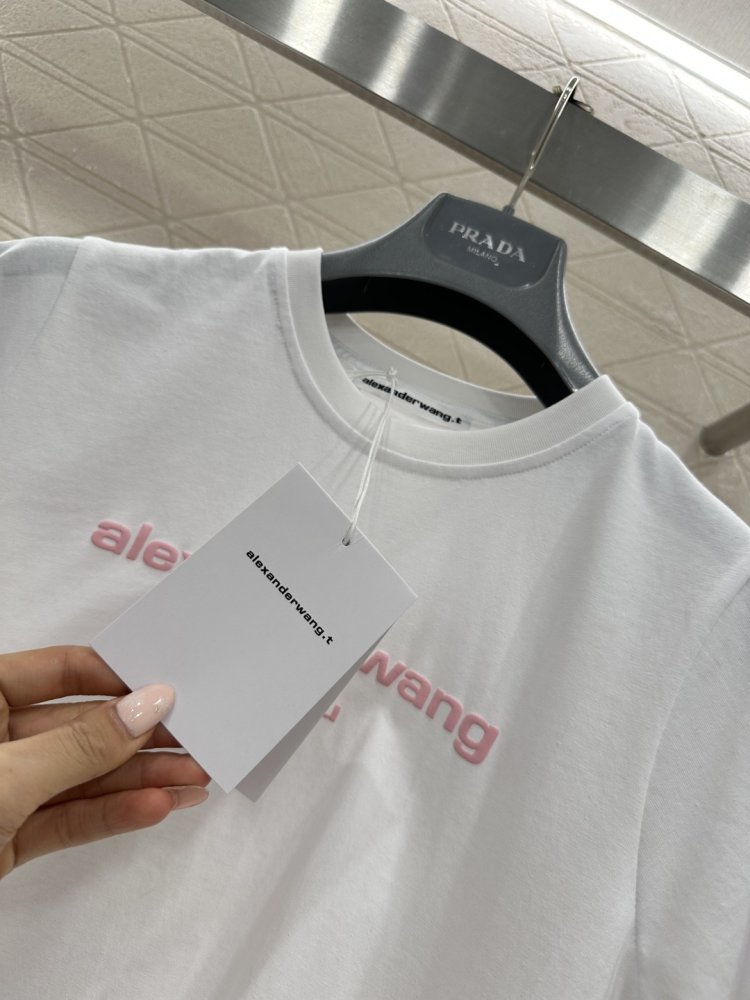 Футболка жіноча фото 7