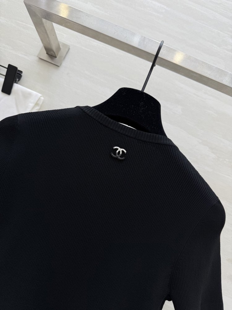 Футболка жіноча фото 8