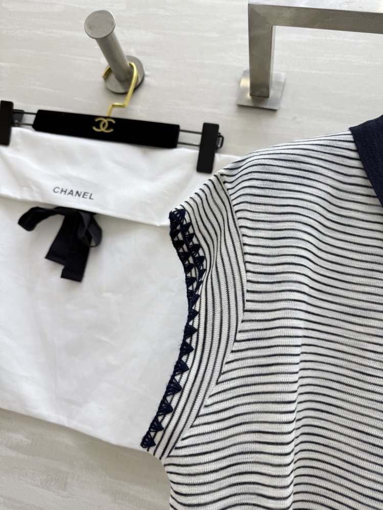 Футболка жіноча фото 8