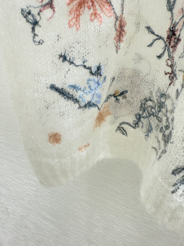 Футболка жіноча фото 8