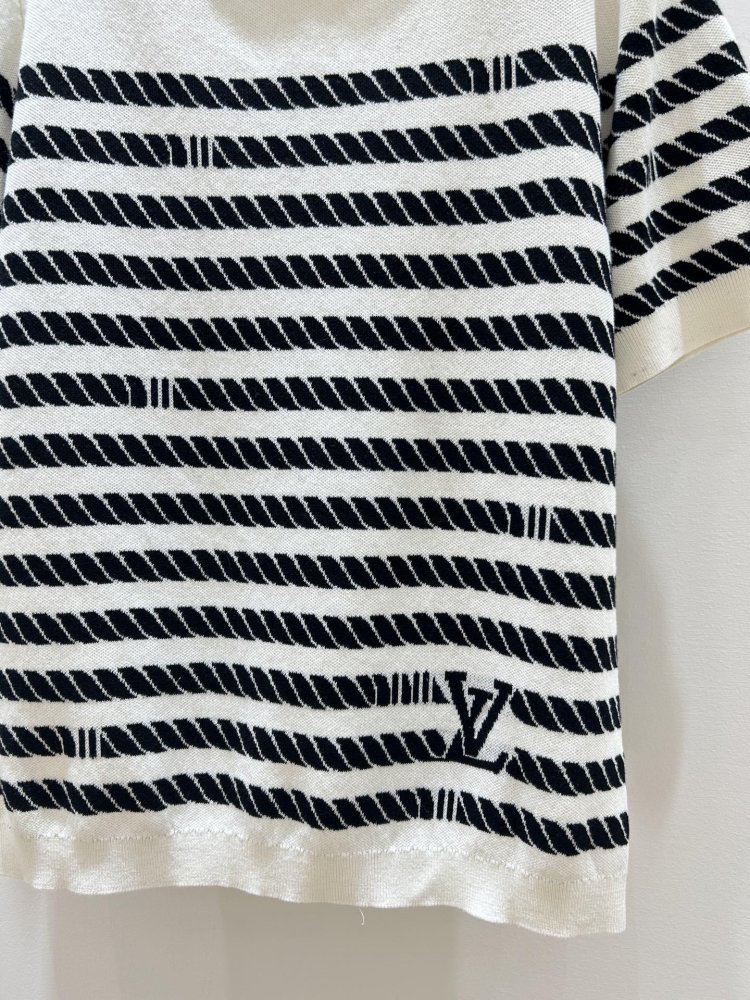 Футболка жіноча фото 8