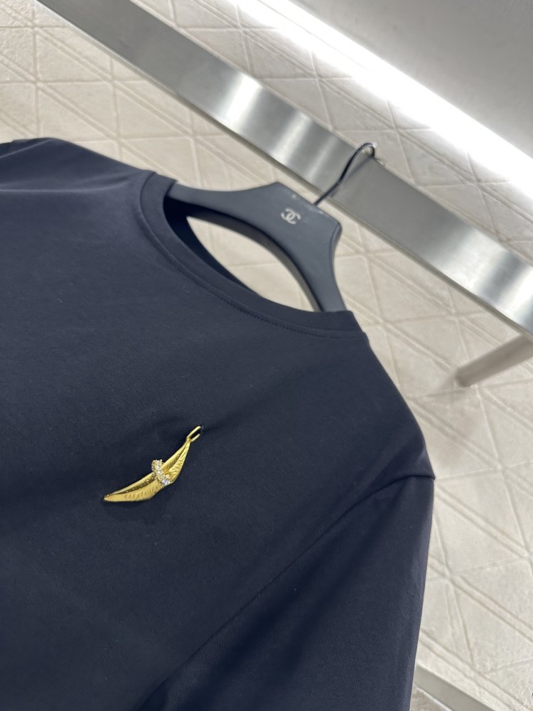 Футболка жіноча фото 8