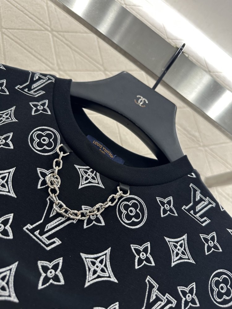 Футболка жіноча фото 8