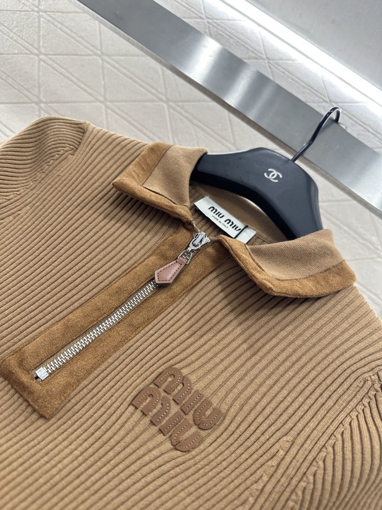 Футболка жіноча фото 8