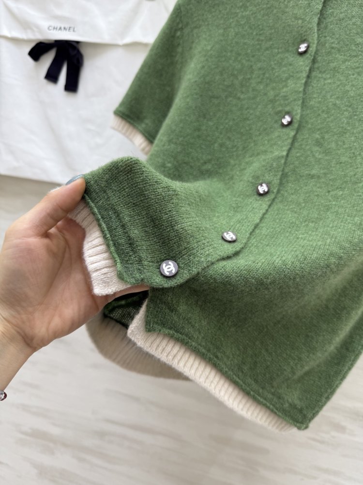 T-shirt women's фото 8