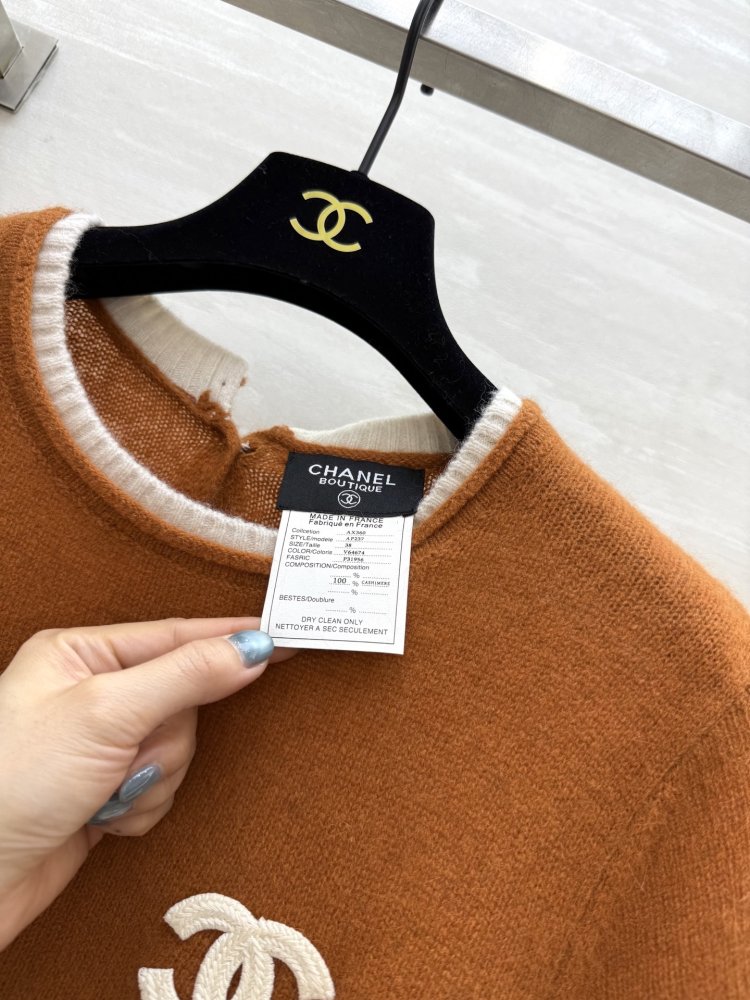 T-shirt women's фото 8