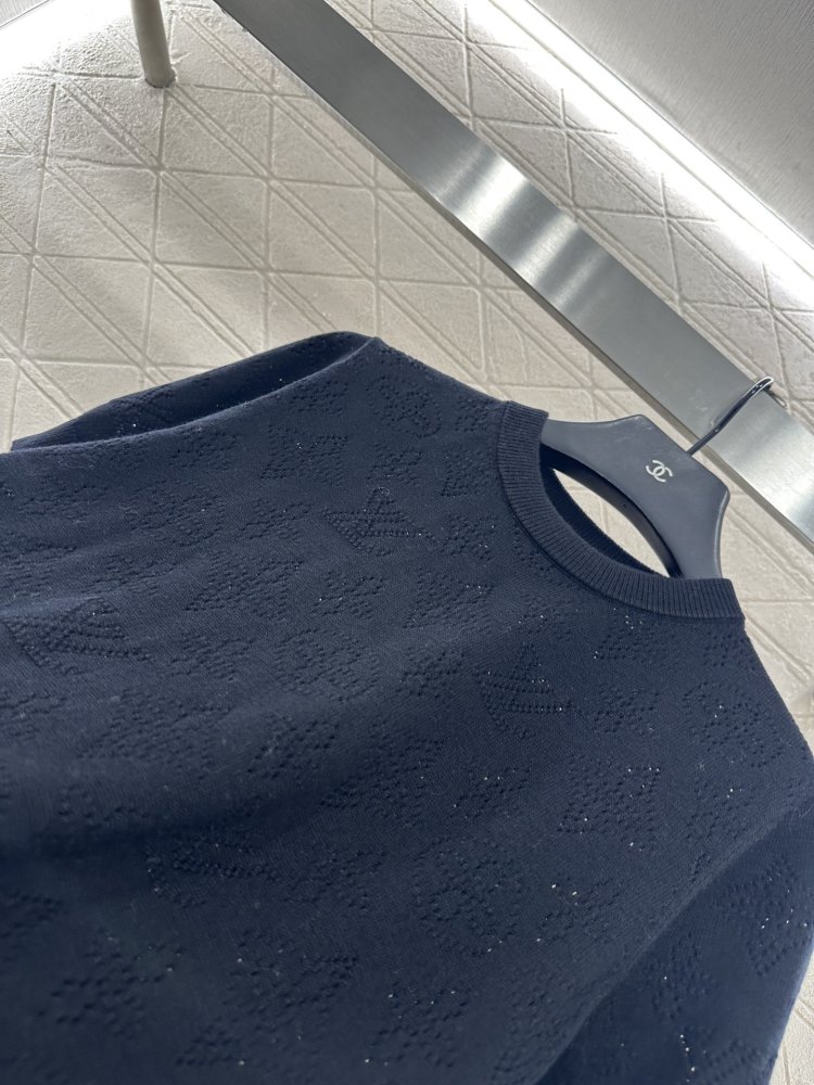 Футболка жіноча фото 8