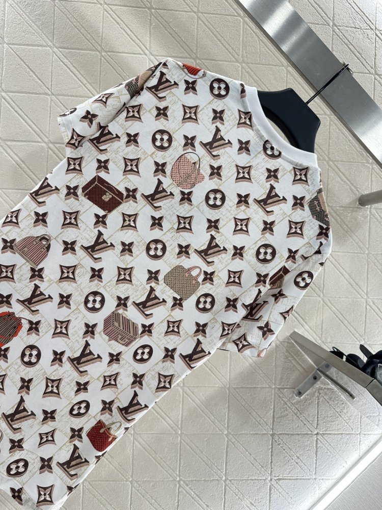 T-shirt women's фото 8