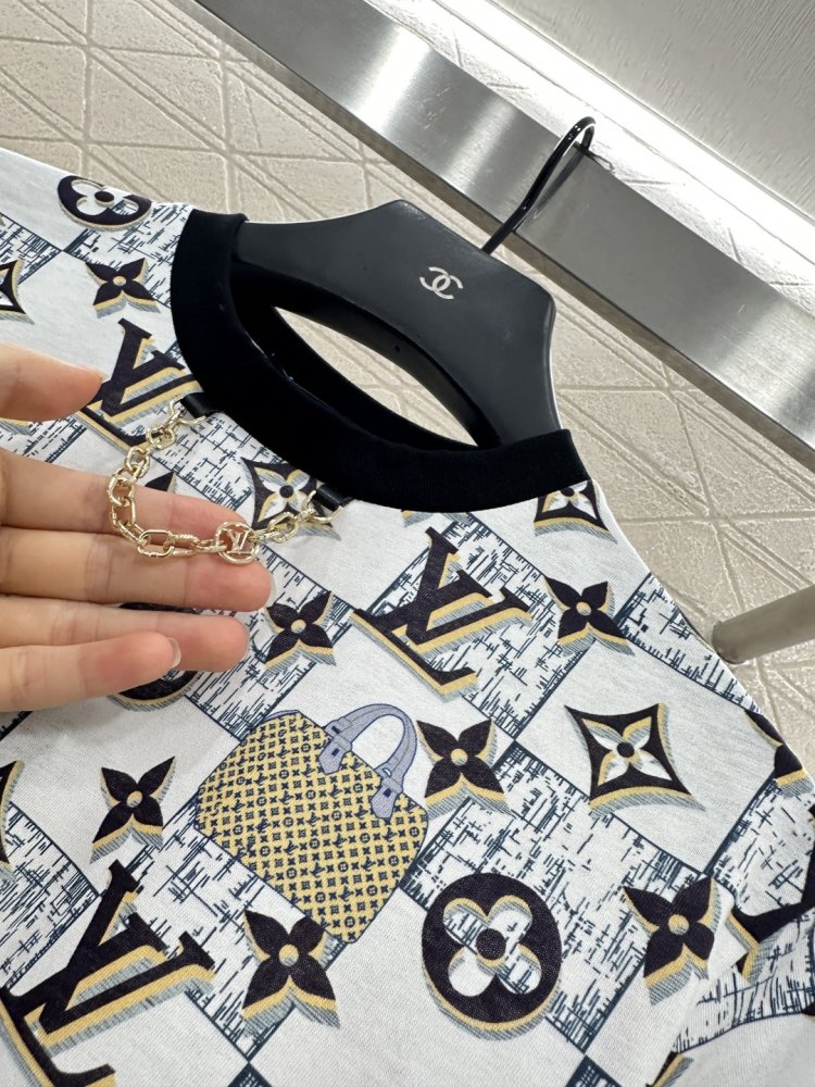 Футболка жіноча фото 8