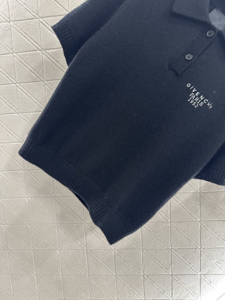 Футболка жіноча фото 8