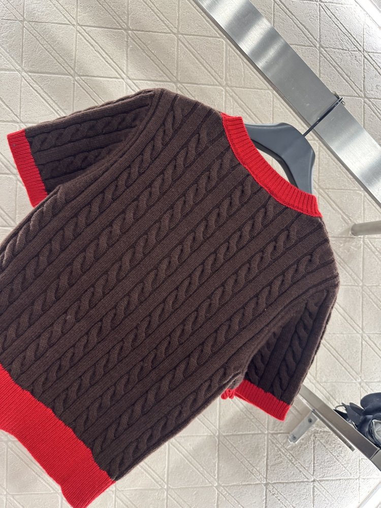 T-shirt women's фото 8