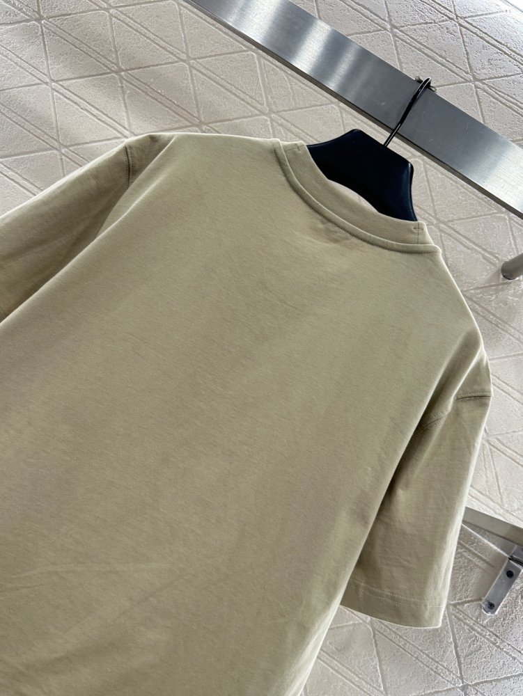 T-shirt women's фото 8