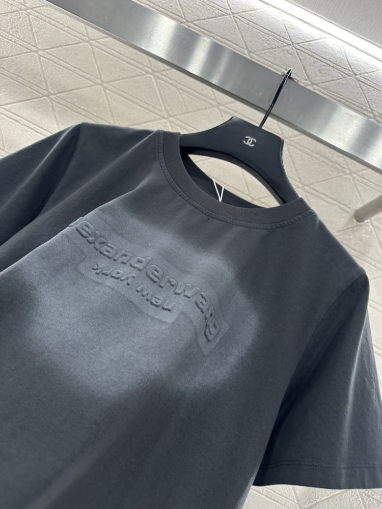 Футболка жіноча фото 8